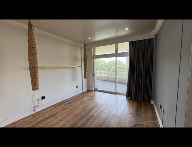 4 BEDROOM APARTMENT FOR SALE IN ESSENWOOD
